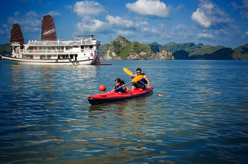 Ha Long Bay one day